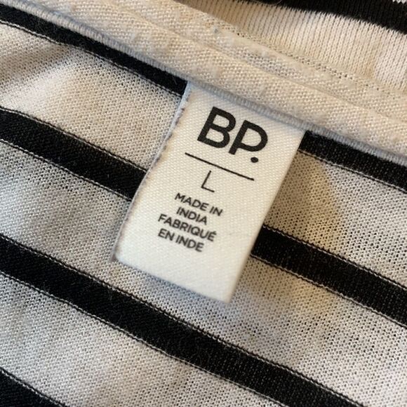 BP, large, V neck , T shirt top, great condition, polyester/rayon - Picture 5 of 9
